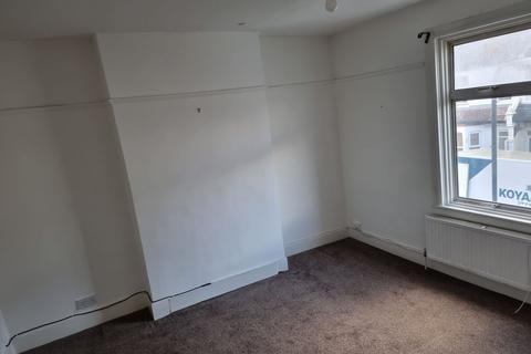 27 Roydene Road, London, SE18 1PZ
