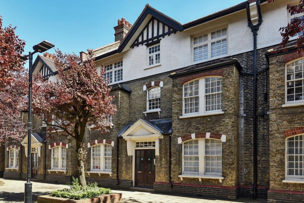 Saltwood Grove, Merrow Street SE17 2 bed apartment £1,550 pcm (£358 pw)