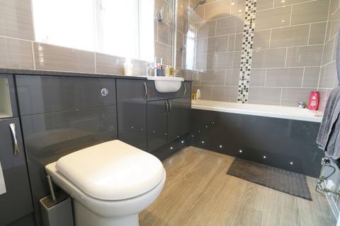 47 Aldershaws, Shirley, Solihull, B90 1SQ