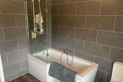 11 Grantham Road, Great Gonerby, Grantham, NG31 8JZ