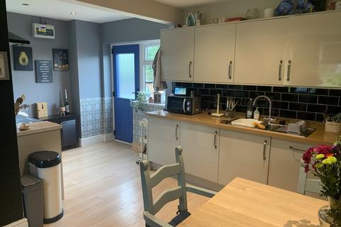 11 Grantham Road, Great Gonerby, Grantham, NG31 8JZ