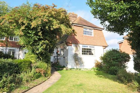 12 Old Hill, Orpington, BR6 6BN