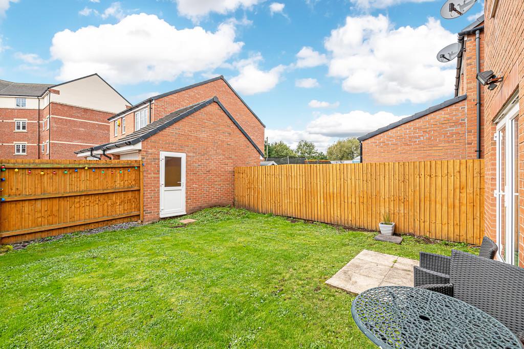 Kerridge Drive, Warrington, Cheshire 3 bed detached house £240,000