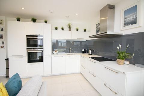 120 Empire Way, Cardiff, CF11 0JW