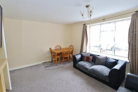 142 Highfield Road, Romford, RM5 3AG