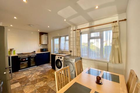 136 High Road, Dartford, DA2 7DW