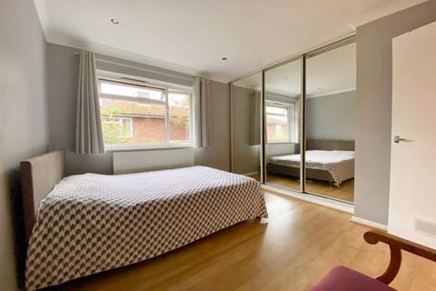 12 The Mount, Bexleyheath, DA6 7PE