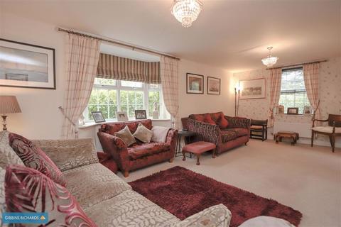 49 Collett Road, Norton Fitzwarren, Taunton, TA2 6DB