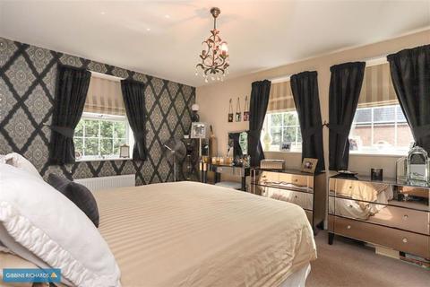 49 Collett Road, Norton Fitzwarren, Taunton, TA2 6DB