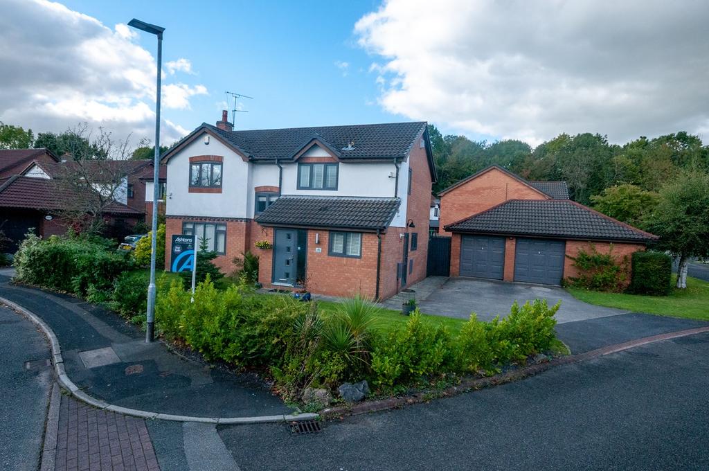 Applecross Close, Birchwood... 4 bed detached house £410,000