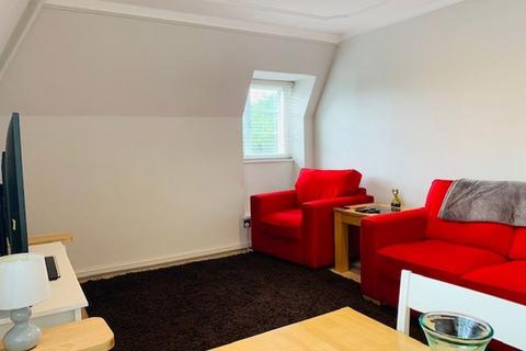 3 bedroom flat to rent, Litchfield Way, Hampstead Garden Suburb, NW11