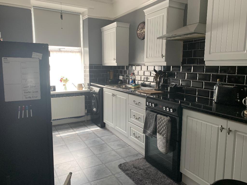 Abergele Road, Old Colwyn, Conwy... Shop £225,000