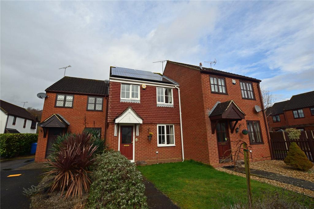 Waterhouse Mead, College Town, Sandhurst, Berkshire, GU47 2 bed terraced house £1,150 pcm (£