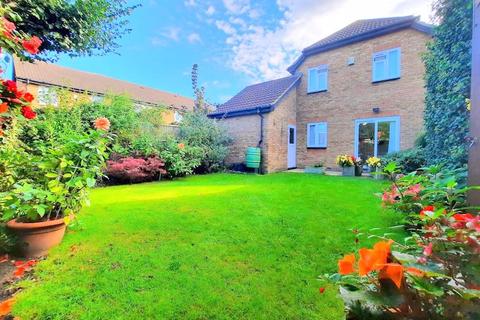 276 Westmacott Drive, Feltham, TW14 9XA