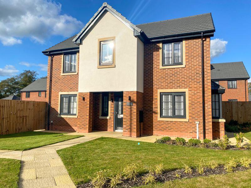 Honeysuckle Close, Congleton 4 bed detached house for sale £375,000
