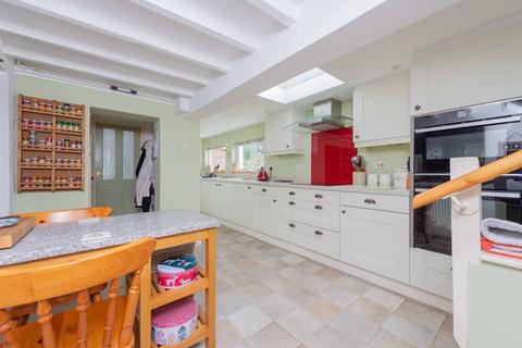 1 Gledrid Terrace, Chirk, Wrexham, LL14 5DN