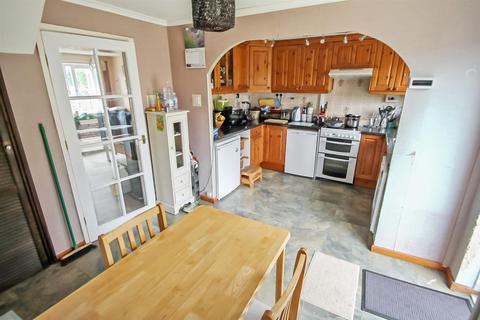 6 Dean Close, Burford, Tenbury Wells, WR15 8NG