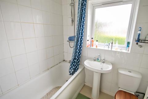 6 Dean Close, Burford, Tenbury Wells, WR15 8NG
