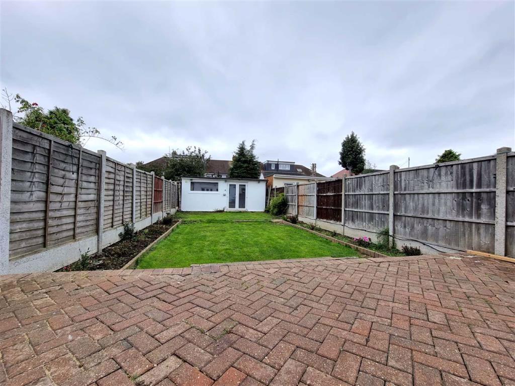 Capel Gardens, Ilford, Essex, IG3 3 bed terraced house £525,000