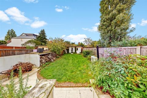 4 Medway Gardens, Wembley, HA0 2RN