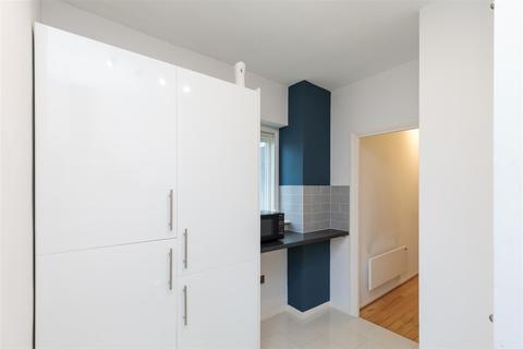 212 Corfield Street, London, E2 0DP