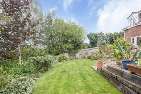 6 Morlais, Emmer Green, Reading, RG4 8PQ