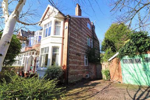 2 Green Walk, Manchester, M16 9RF