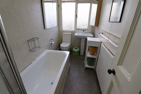 2 Green Walk, Manchester, M16 9RF