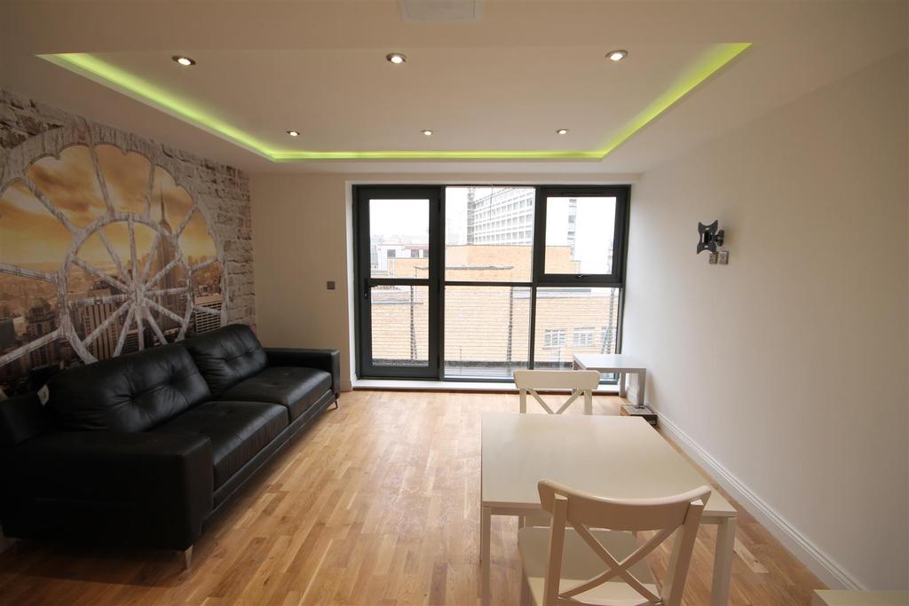 Falconars House, City Centre 1 bed apartment £900 pcm (£208 pw)