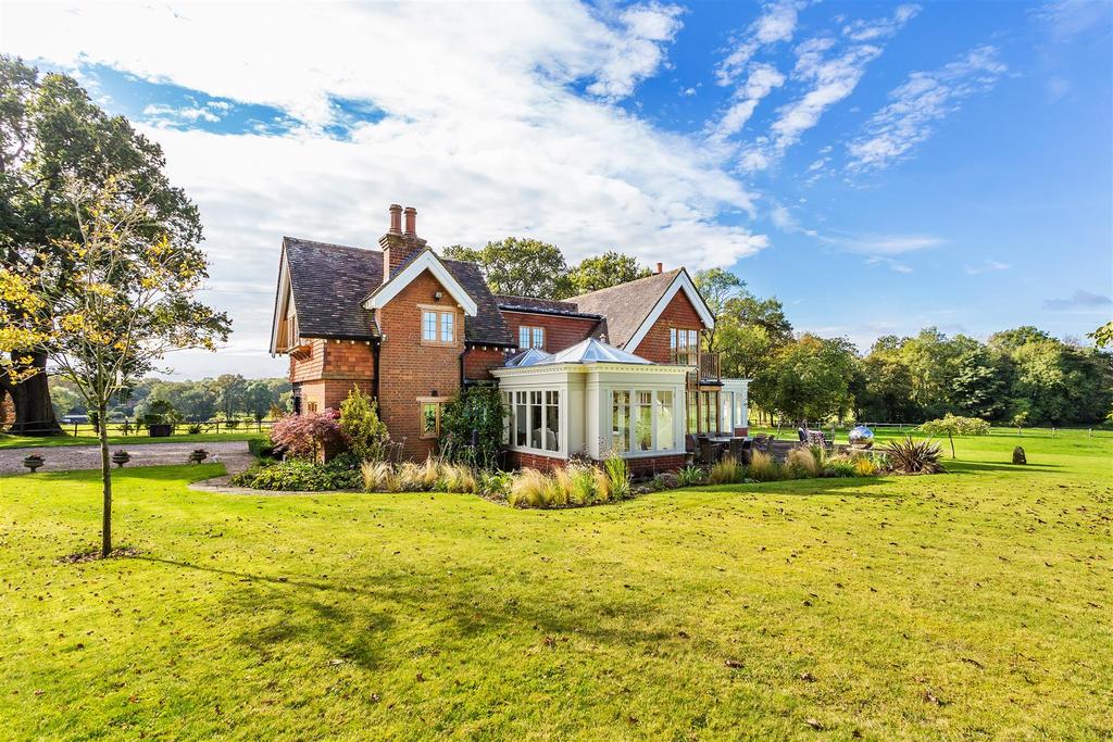 House. partnership Holmbury St Mary