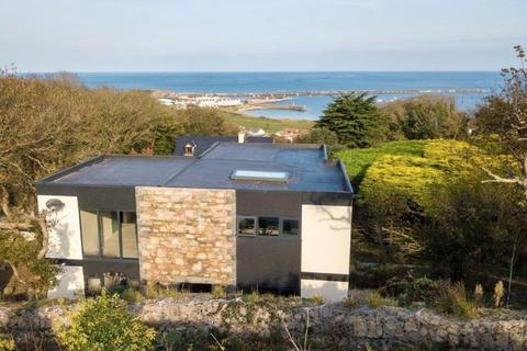 4 bedroom detached house for sale, Valongis, Alderney