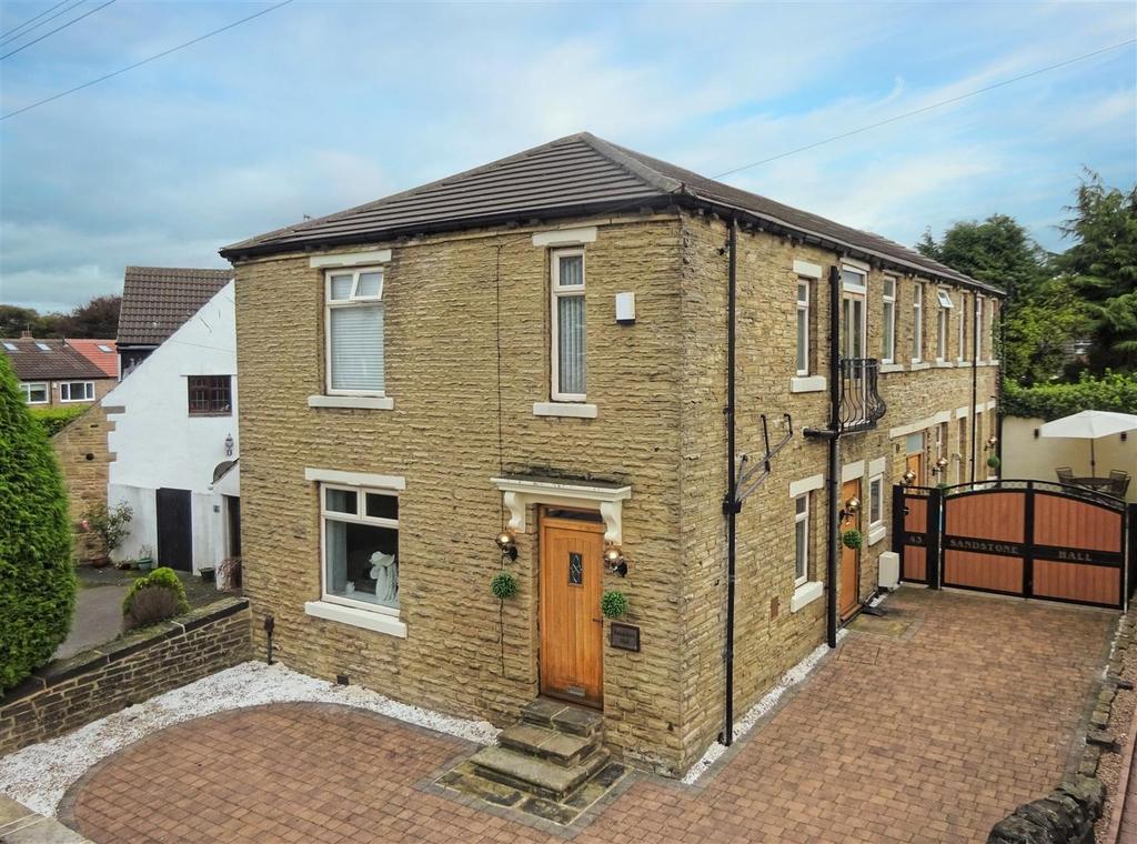 Woodhall Road, Calverley, Pudsey 4 bed detached house £600,000