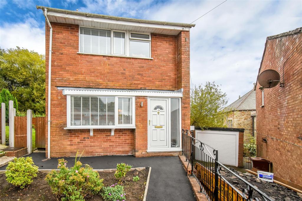 Swan Farm Close, Lower Darwen, Darwen 3 bed detached house £160,000
