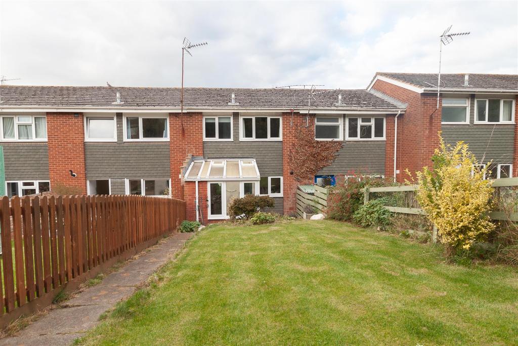 Threshers., Crediton 2 bed terraced house £750 pcm (£173 pw)