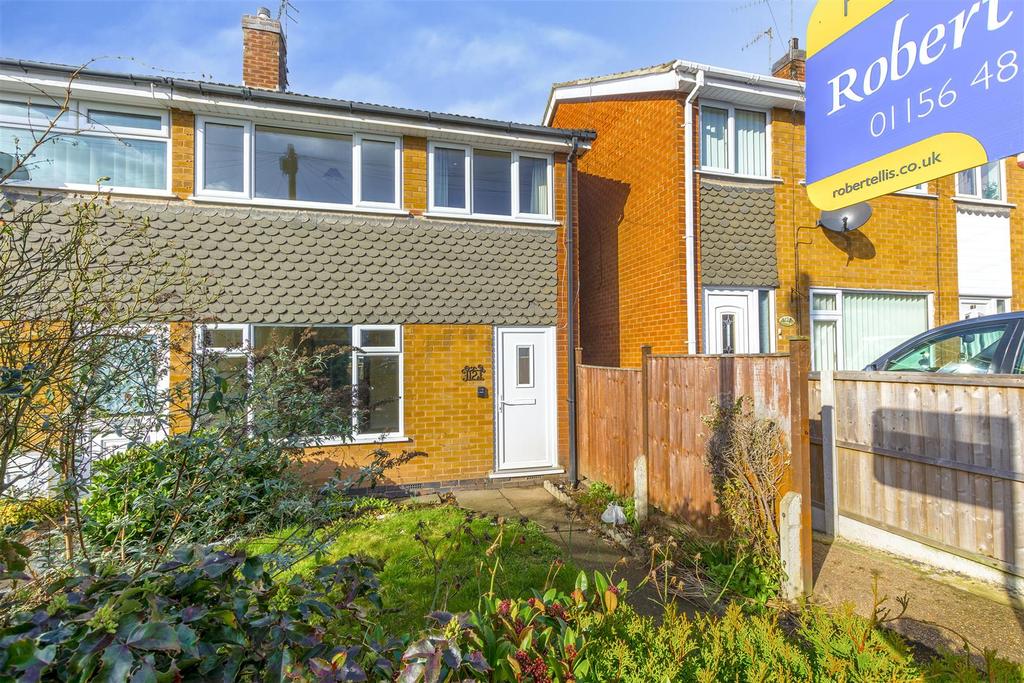 Brackendale Avenue, Arnold 3 bed semidetached house £200,000