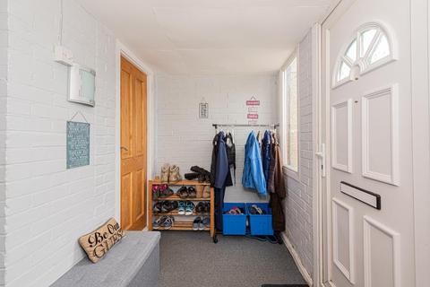 30 Brettgrave, Epsom, KT19 8QY