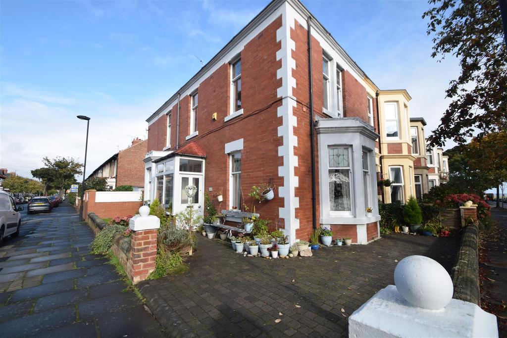 Cliftonville Gardens, Whitley Bay 3 bed end of terrace house £345,000