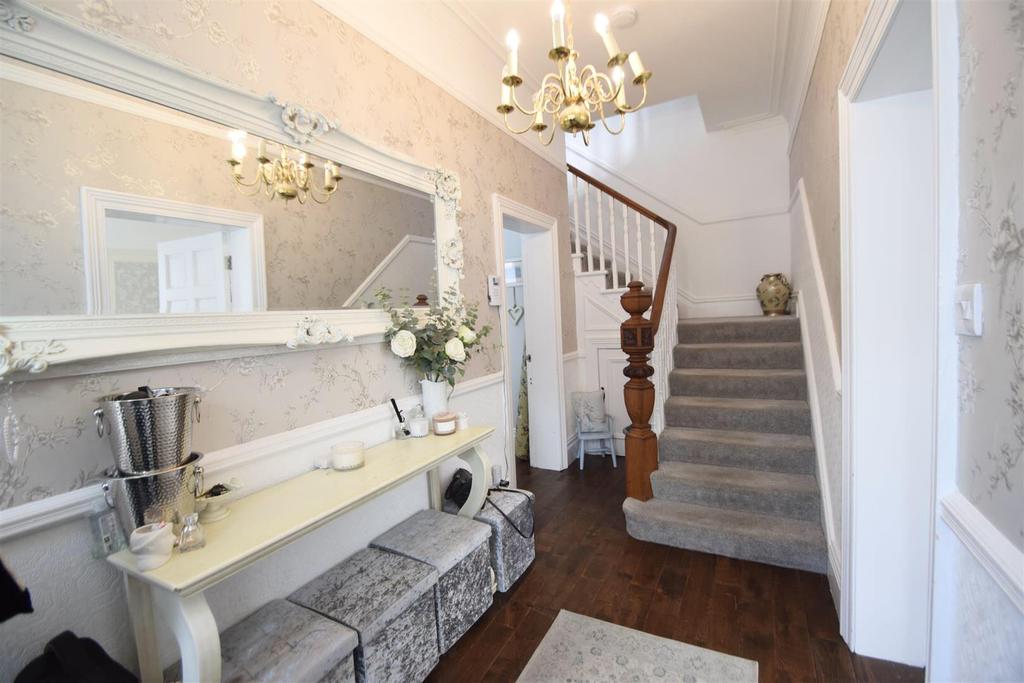 Cliftonville Gardens, Whitley Bay 3 bed end of terrace house £345,000