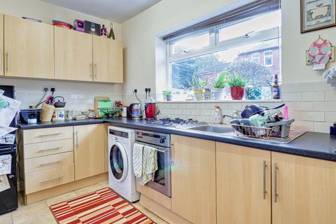117 Broadway, Horsforth, Leeds, LS18 4HL