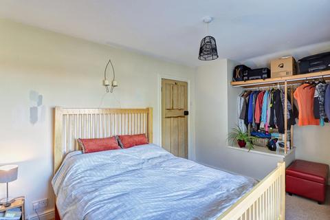 117 Broadway, Horsforth, Leeds, LS18 4HL