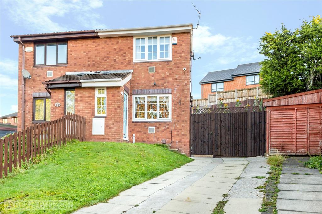 Bottomfield Close, Oldham, OL1 2 bed semidetached house £150,000