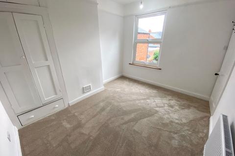 52 Cedar Road, Northampton, NN1 4RW