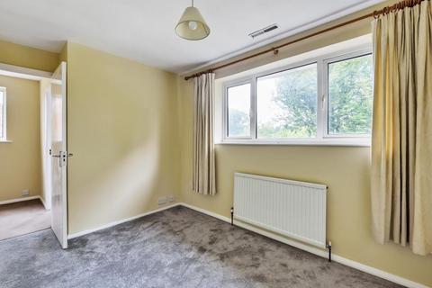 3 bedroom semi-detached house to rent, Quarrendon Road,  Amersham,  HP7