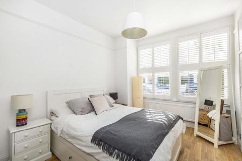 Flat 2, 12 Smeaton Road, London, SW18 5JH