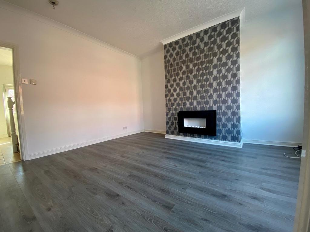 Gordon Avenue, Bolton, Lancashire, BL3 3 bed terraced house £81,000