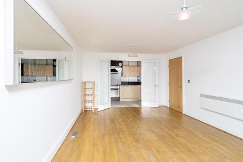 2 bedroom flat to rent, RIVERSIDE WEST, SMUGGLERS WAY, SW18