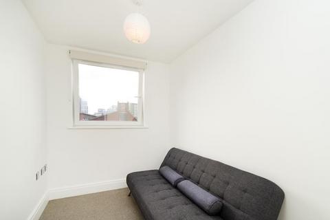 2 bedroom flat to rent, RIVERSIDE WEST, SMUGGLERS WAY, SW18