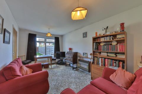 32 Chantry Close, York, YO24 2SJ