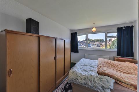 32 Chantry Close, York, YO24 2SJ