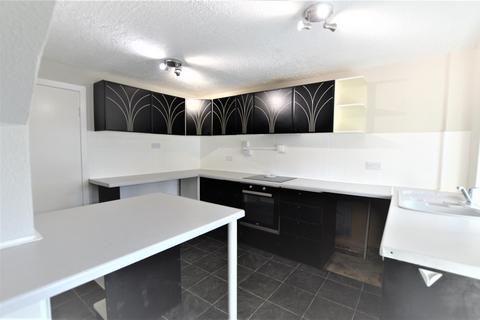 17 Abbots Avenue, Kilwinning, KA13 6BZ